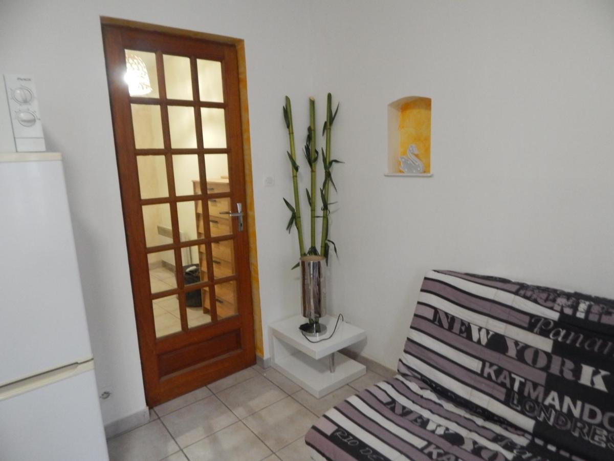 A Voir Qualite Prix Coursan Exterior photo